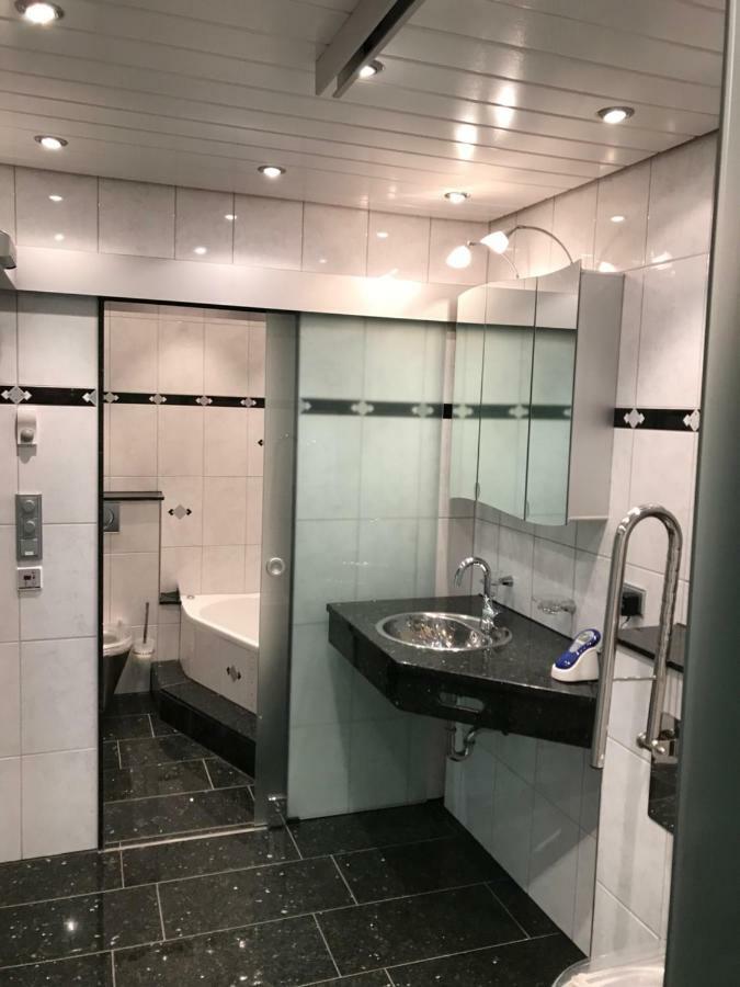 Ferienwohnung-Freiburg-Exklusiv エクステリア 写真